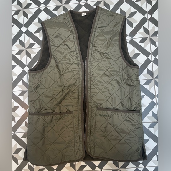 Barbour Polarquilt Liner Vest Men’s size Medium in Olive Never worn - Picture 1 of 5
